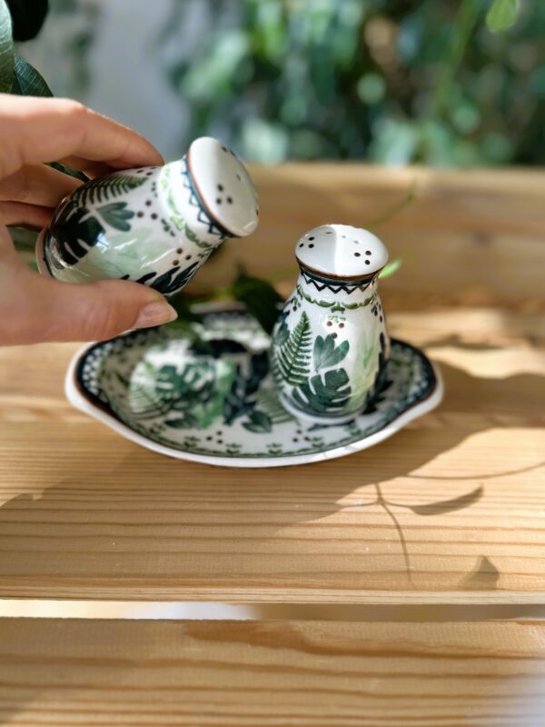 Ceramiczny zestaw pojemników na sól i pieprz z podstawką [Bosco]